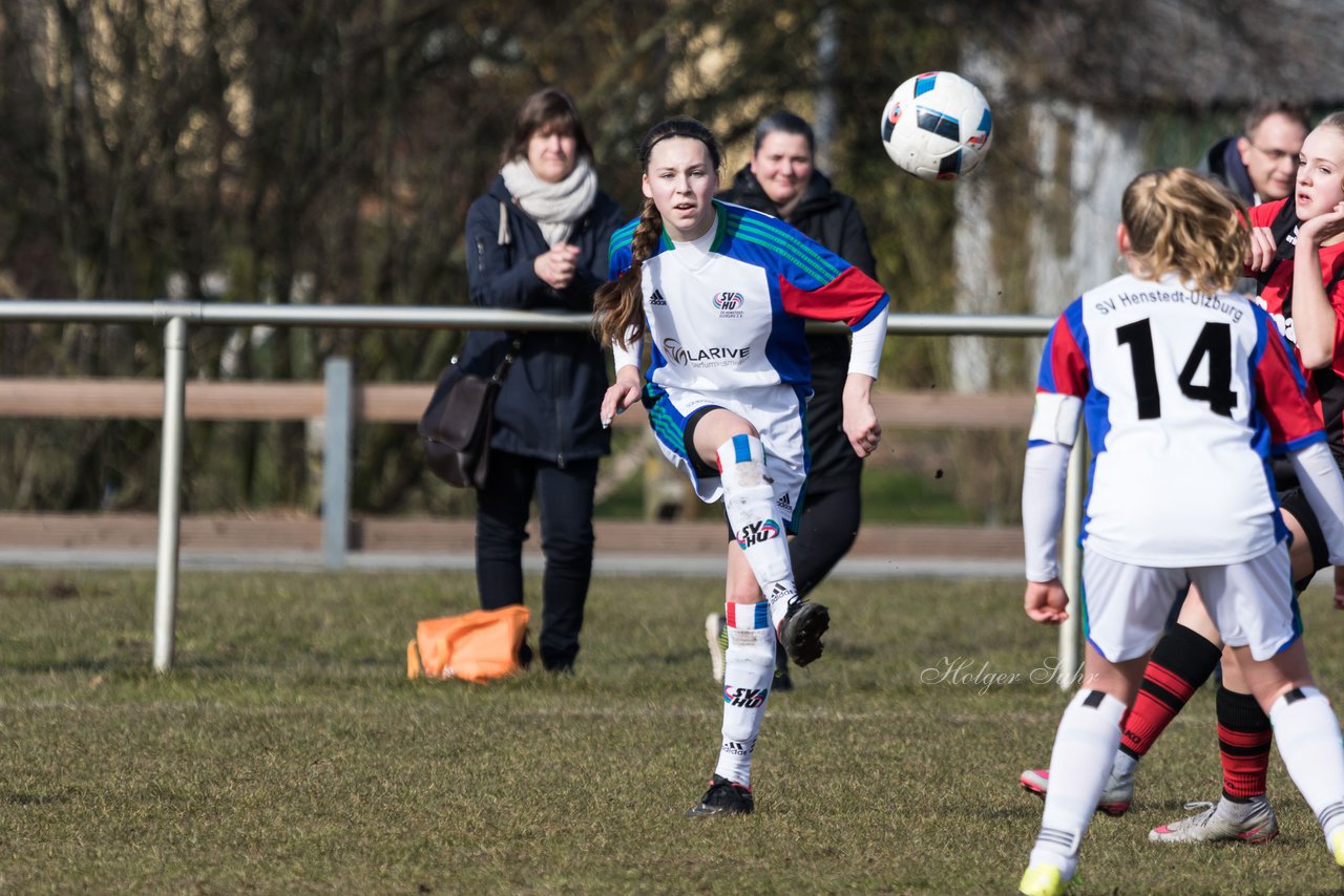 Bild 217 - wBJ SG Weststeinburg/Beidenfleth - SV Henstedt Ulzburg : Ergebnis: 0:4